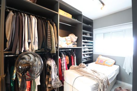 Apartamento para alugar com 83m², 2 quartos e 2 vagasQuarto