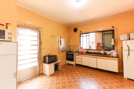 Casa à venda com 230m², 4 quartos e 3 vagas Casa à venda com 230m², 4 quartos e 3 vagasCozinha