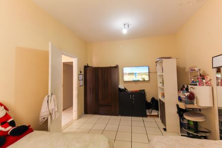 Casa à venda com 230m², 4 quartos e 3 vagas Casa à venda com 230m², 4 quartos e 3 vagasQuarto 1