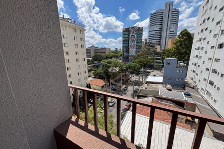 Studio à venda com 27m², 1 quarto e sem vaga Studio à venda com 27m², 1 quarto e sem vagavaranda studio
