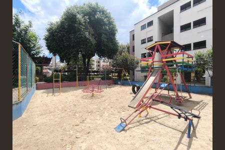 Apartamento para alugar com 55m², 2 quartos e 1 vaga Apartamento para alugar com 55m², 2 quartos e 1 vagaÁrea comum - Playground