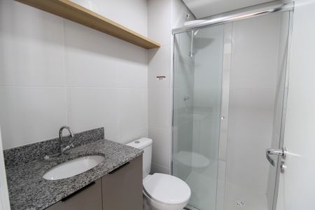 Banheiro Social de apartamento para alugar com 1 quarto, 25m² em Butantã, São Paulo