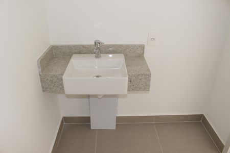 Banheiro de kitnet/studio à venda com 1 quarto, 23m² em Consolação, São Paulo