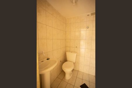 Casa para alugar com 70m², 2 quartos e sem vagaBANHEIRO DO QUINTAL