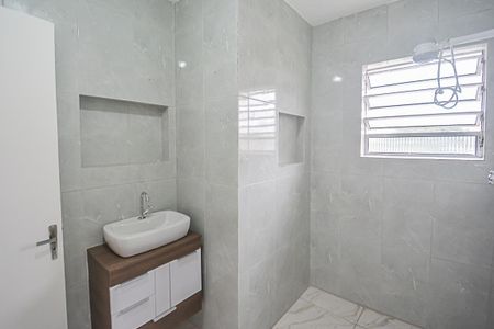 Casa à venda com 134m², 3 quartos e 2 vagas Casa à venda com 134m², 3 quartos e 2 vagasBanheiro