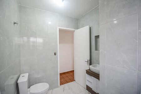 Casa à venda com 134m², 3 quartos e 2 vagas Casa à venda com 134m², 3 quartos e 2 vagasBanheiro