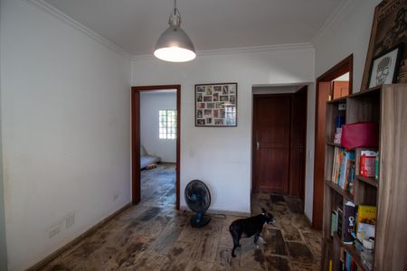 Casa à venda com 290m², 3 quartos e 2 vagasEscritório