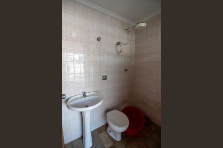 Casa à venda com 290m², 3 quartos e 2 vagasBanheiro de serviço