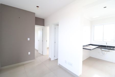 Sala de apartamento para alugar com 2 quartos, 54m² em Nova Uberlândia, Uberlândia