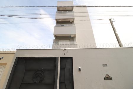 Apartamento para alugar com 54m², 2 quartos e 1 vagaFachada
