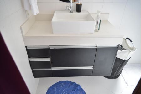 Apartamento à venda com 100m², 3 quartos e 2 vagasBanheiro da Suíte