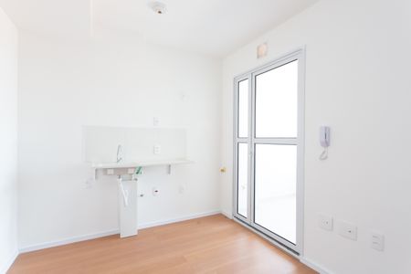 Apartamento à venda com 28m², 2 quartos e sem vaga Apartamento à venda com 28m², 2 quartos e sem vagaSala / Cozinha