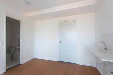Apartamento à venda com 28m², 2 quartos e sem vaga Apartamento à venda com 28m², 2 quartos e sem vagaSala / Cozinha