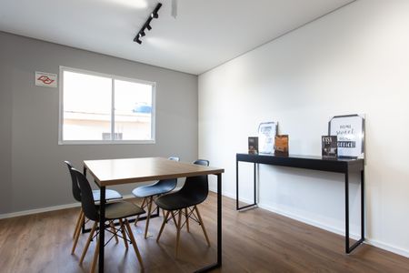 Apartamento à venda com 28m², 2 quartos e sem vaga Apartamento à venda com 28m², 2 quartos e sem vagaCoworking