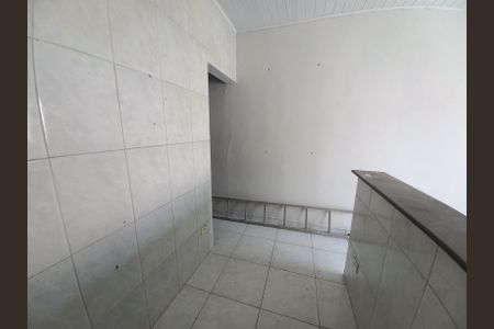 Cozinha de casa para alugar com 1 quarto, 55m² em Vila Jockei Clube, São Vicente