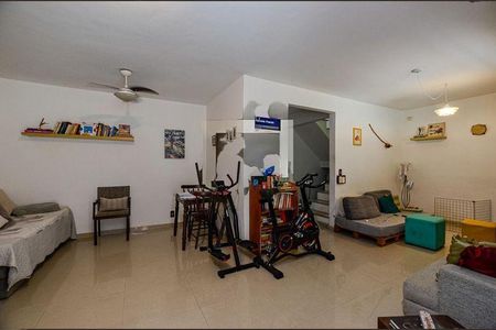 Casa à venda com 3 quartos, 196m² em Itaipu, Niterói