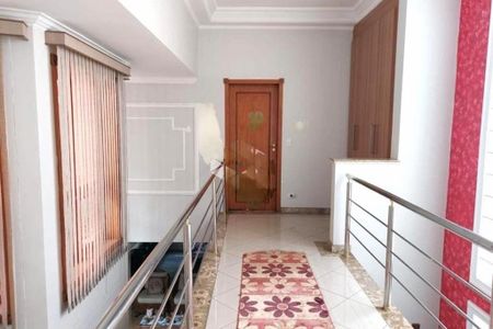 Casa à venda com 3 quartos, 430m² em Conjunto Residencial Santa Terezinha, São Paulo