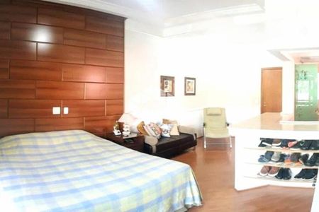 Casa à venda com 3 quartos, 430m² em Conjunto Residencial Santa Terezinha, São Paulo