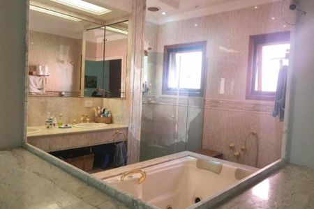 Casa à venda com 3 quartos, 430m² em Conjunto Residencial Santa Terezinha, São Paulo