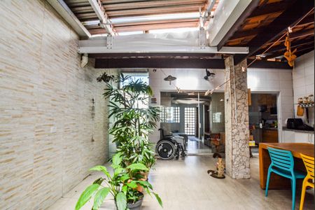 Casa de condomínio à venda com 126m², 3 quartos e 2 vagas Casa de condomínio à venda com 126m², 3 quartos e 2 vagasQuintal