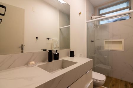 Studio para alugar com 30m², 1 quarto e sem vaga Studio para alugar com 30m², 1 quarto e sem vagaBanheiro