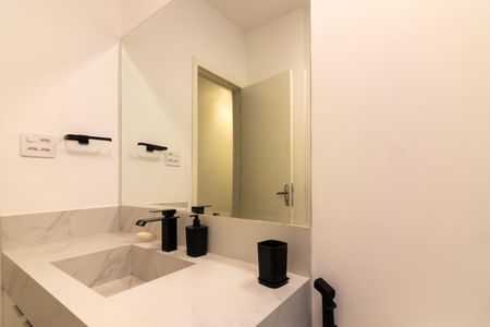 Studio para alugar com 30m², 1 quarto e sem vaga Studio para alugar com 30m², 1 quarto e sem vagaBanheiro
