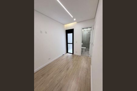 Casa à venda com 4 quartos, 205m² em Vila Gumercindo, São Paulo