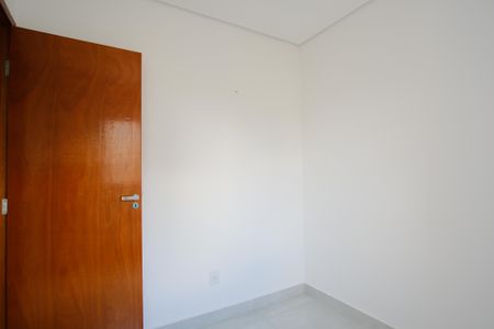 Apartamento à venda com 44m², 3 quartos e 1 vagaQuarto 2