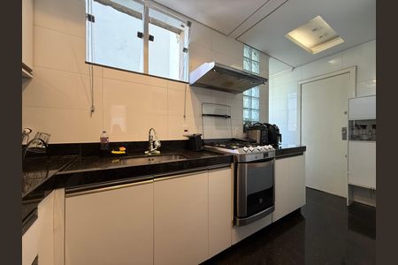 Cozinha de apartamento para alugar com 2 quartos, 65m² em Sagrada Família, Belo Horizonte