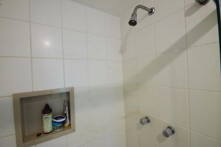 Apartamento à venda com 200m², 3 quartos e 3 vagas Apartamento à venda com 200m², 3 quartos e 3 vagasBanheiro Social