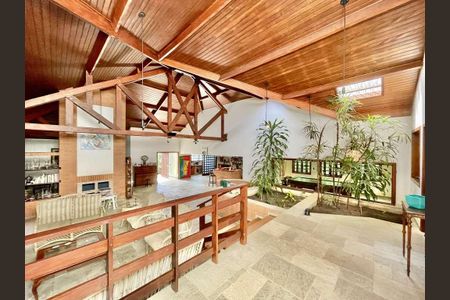 Casa para alugar com 923m², 5 quartos e 10 vagas