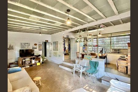 Casa para alugar com 923m², 5 quartos e 10 vagas