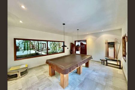 Casa para alugar com 923m², 5 quartos e 10 vagas