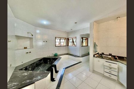 Casa para alugar com 923m², 5 quartos e 10 vagas