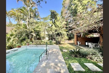 Casa para alugar com 923m², 5 quartos e 10 vagas