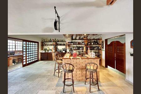 Casa para alugar com 923m², 5 quartos e 10 vagas