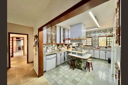 Casa para alugar com 923m², 5 quartos e 10 vagas