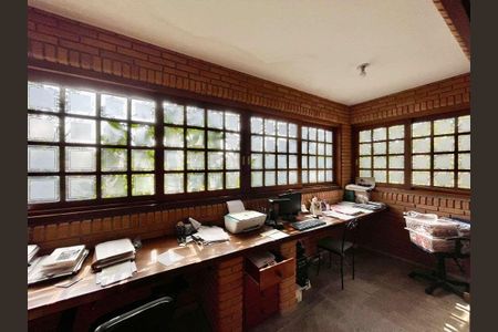 Casa para alugar com 923m², 5 quartos e 10 vagas