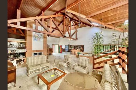 Casa para alugar com 923m², 5 quartos e 10 vagas