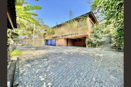 Casa para alugar com 923m², 5 quartos e 10 vagas