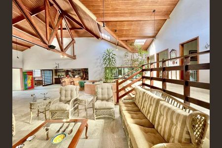 Casa para alugar com 923m², 5 quartos e 10 vagas