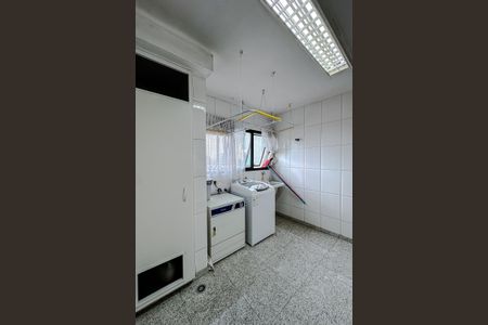 Apartamento para alugar com 375m², 4 quartos e 5 vagas Apartamento para alugar com 375m², 4 quartos e 5 vagasÁrea de Serviço
