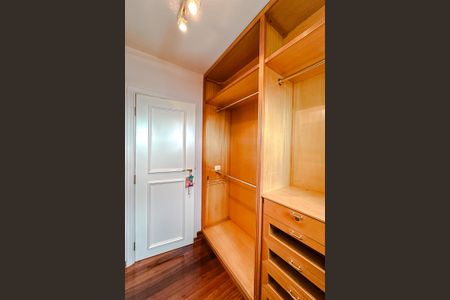 Apartamento para alugar com 375m², 4 quartos e 5 vagas Apartamento para alugar com 375m², 4 quartos e 5 vagasQuarto 1 - Suíte