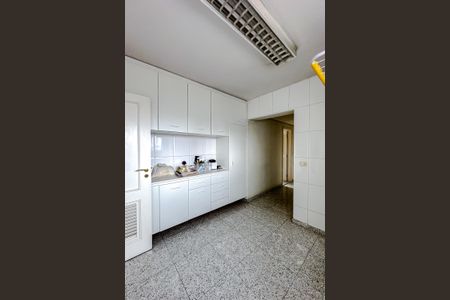 Apartamento para alugar com 375m², 4 quartos e 5 vagas Apartamento para alugar com 375m², 4 quartos e 5 vagasÁrea de Serviço