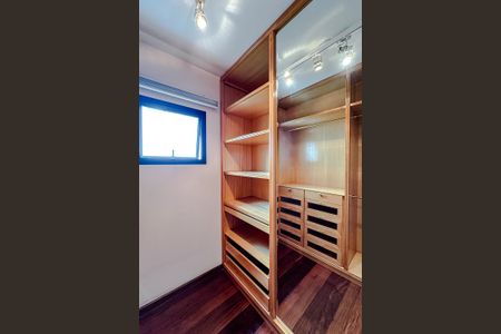 Apartamento para alugar com 375m², 4 quartos e 5 vagas Apartamento para alugar com 375m², 4 quartos e 5 vagasQuarto 1 - Suíte