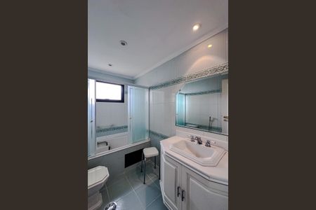 Apartamento para alugar com 375m², 4 quartos e 5 vagas Apartamento para alugar com 375m², 4 quartos e 5 vagasBanheiro da Suíte 4