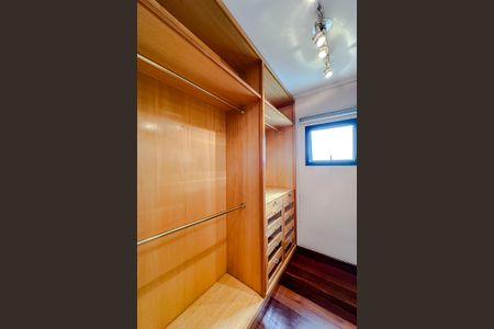 Apartamento para alugar com 375m², 4 quartos e 5 vagas Apartamento para alugar com 375m², 4 quartos e 5 vagasQuarto 1 - Suíte