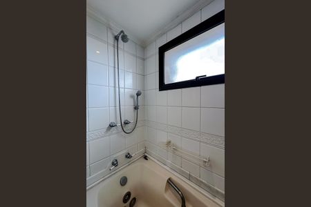 Apartamento para alugar com 375m², 4 quartos e 5 vagas Apartamento para alugar com 375m², 4 quartos e 5 vagasBanheiro da Suíte 3