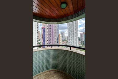 Apartamento para alugar com 375m², 4 quartos e 5 vagas Apartamento para alugar com 375m², 4 quartos e 5 vagasVaranda da Suíte 3