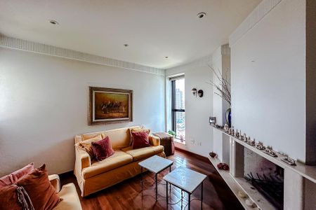 Apartamento para alugar com 375m², 4 quartos e 5 vagas Apartamento para alugar com 375m², 4 quartos e 5 vagasSala